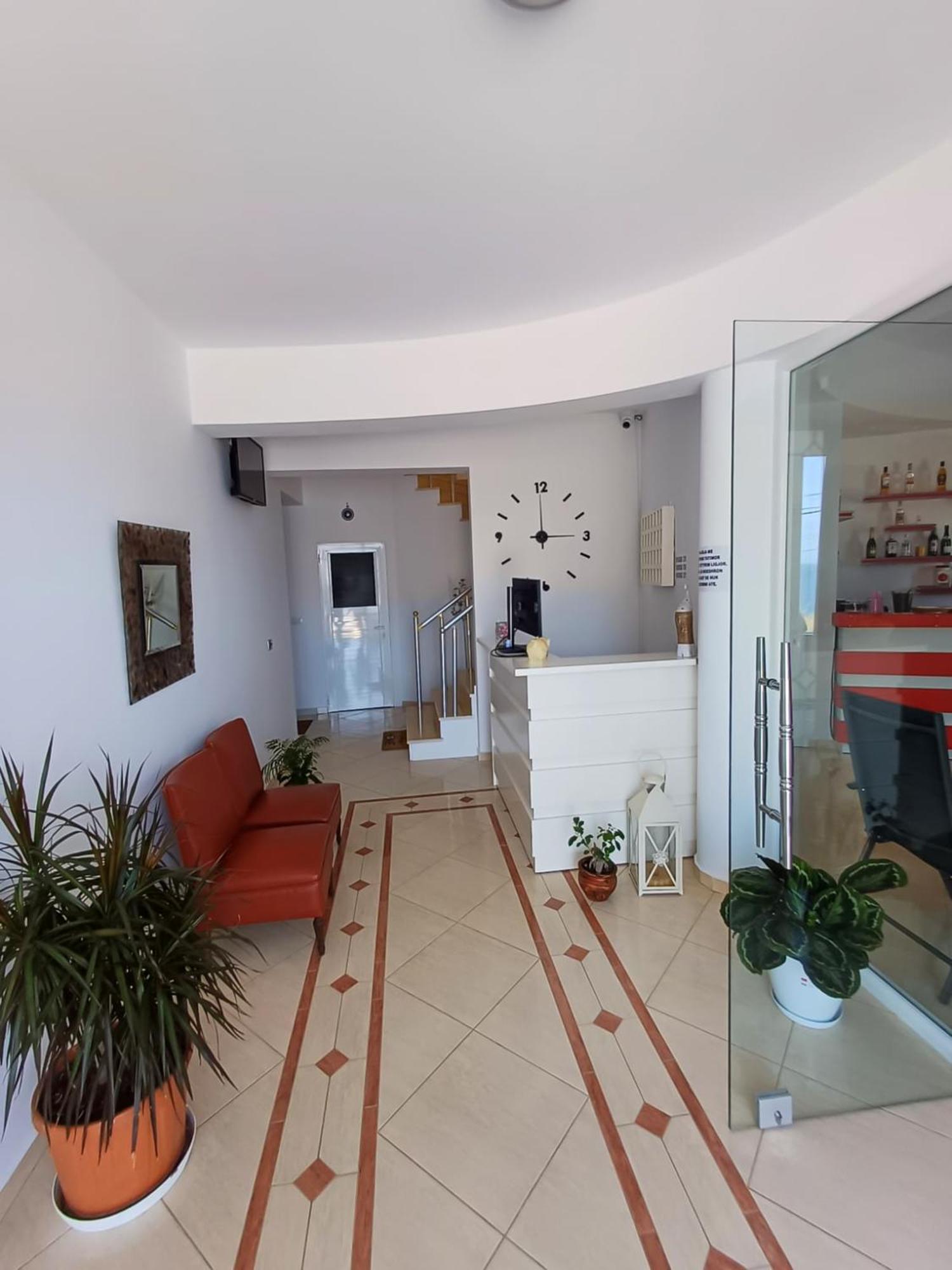 Hotel Sherifi Sarandë Esterno foto