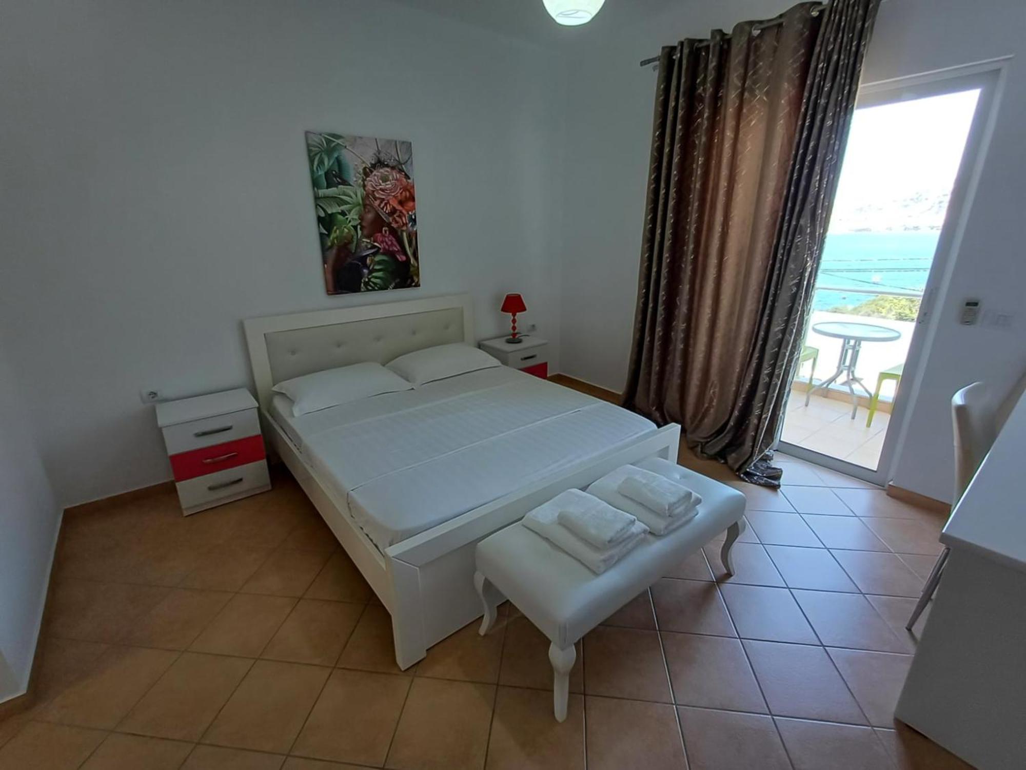 Hotel Sherifi Sarandë Esterno foto