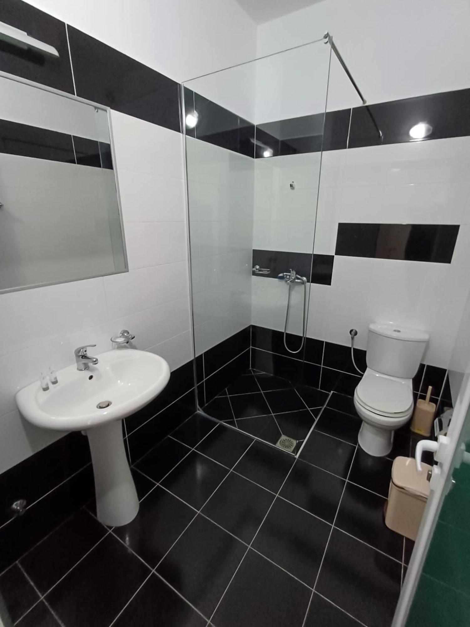 Hotel Sherifi Sarandë Esterno foto