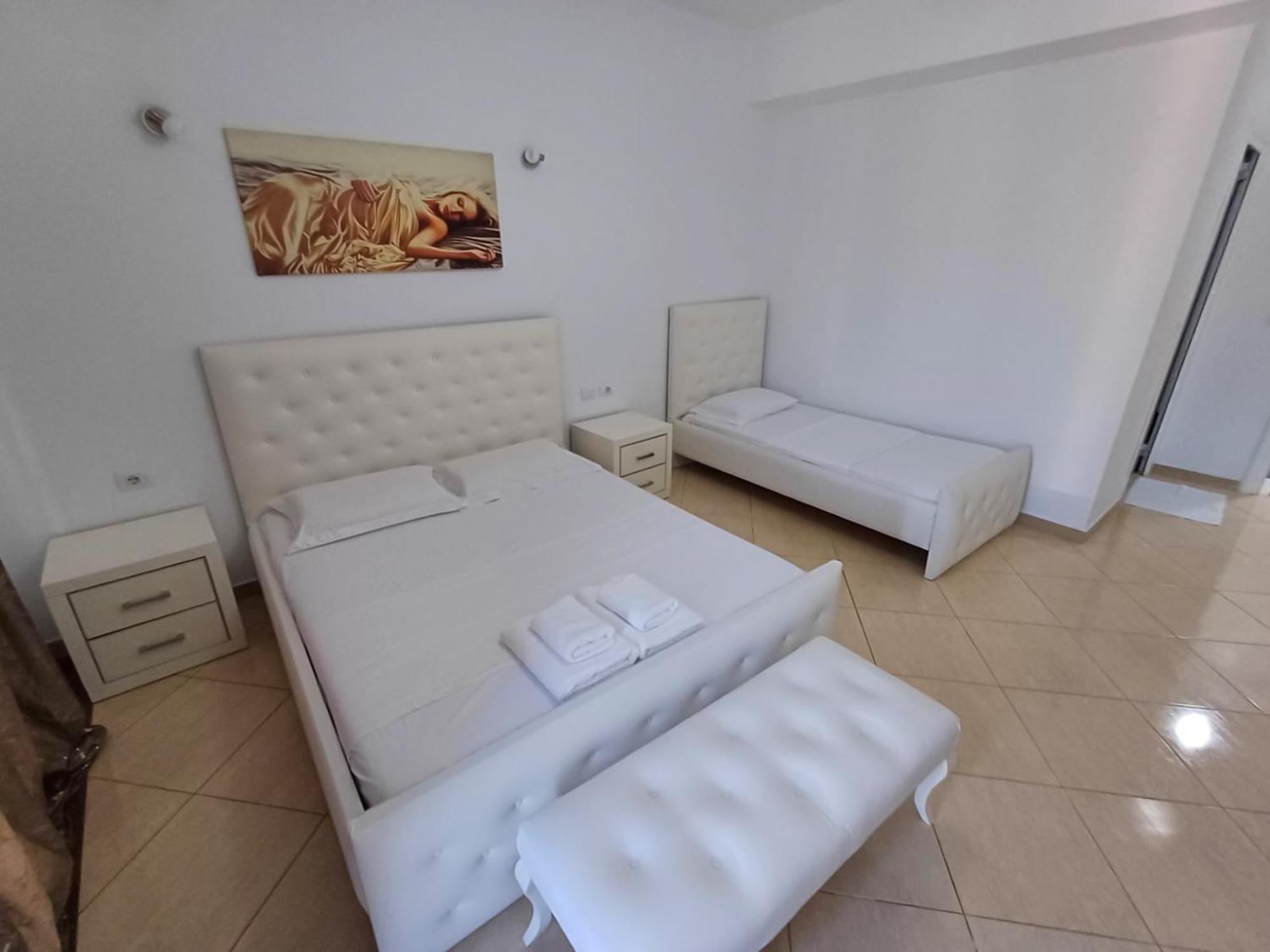 Hotel Sherifi Sarandë Esterno foto