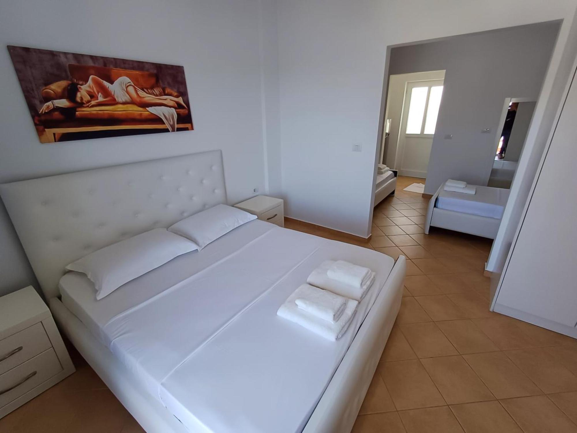 Hotel Sherifi Sarandë Esterno foto
