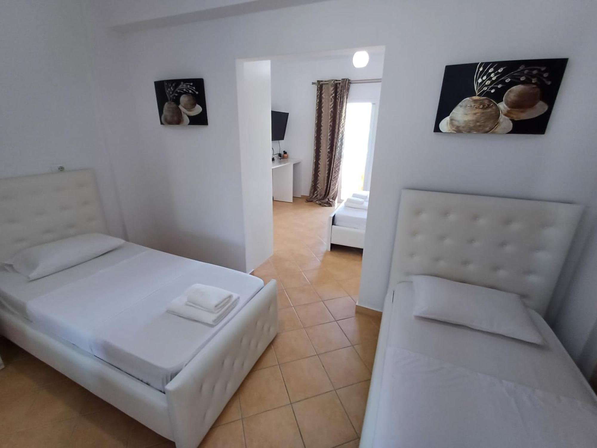 Hotel Sherifi Sarandë Esterno foto