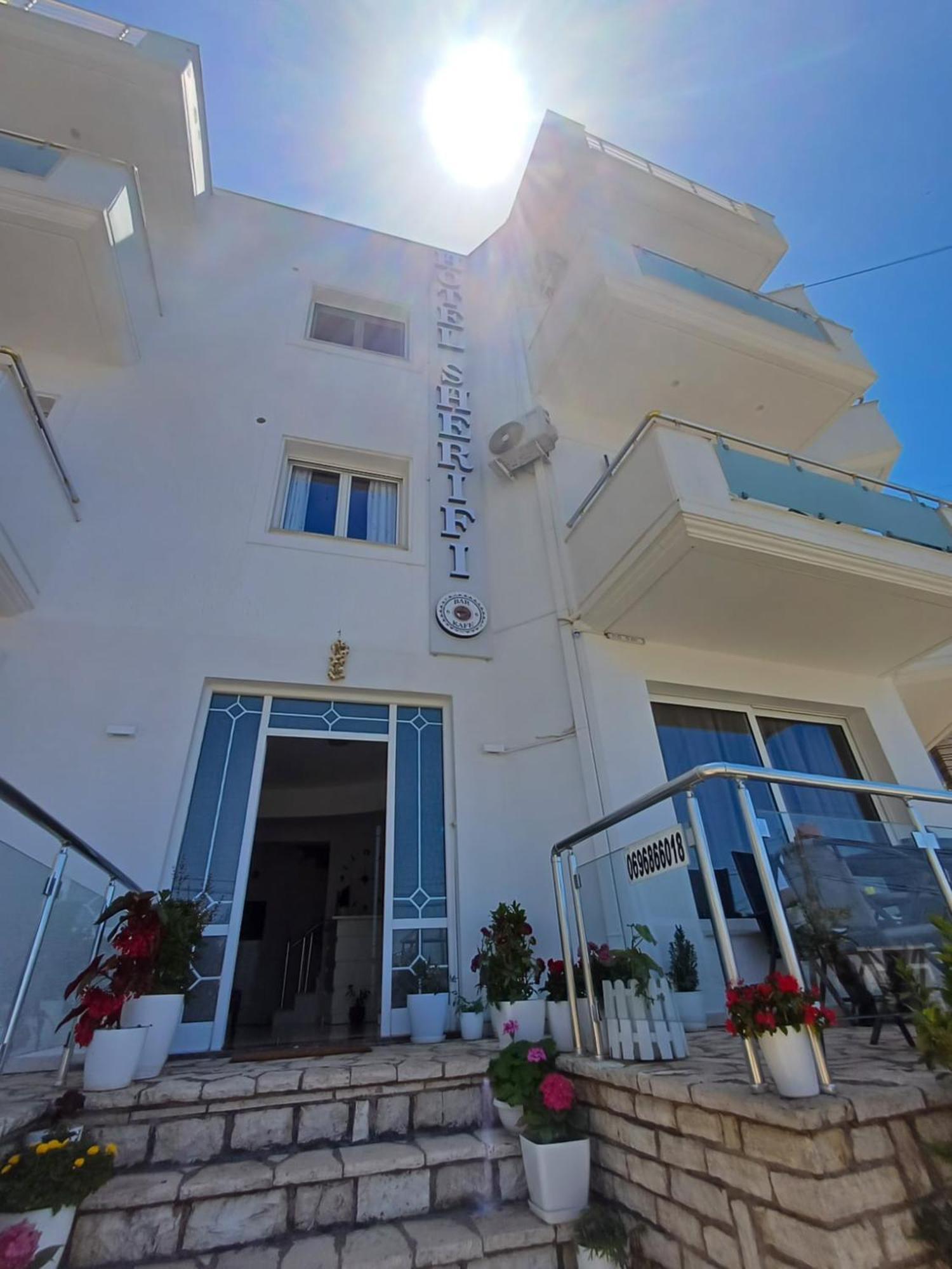 Hotel Sherifi Sarandë Esterno foto