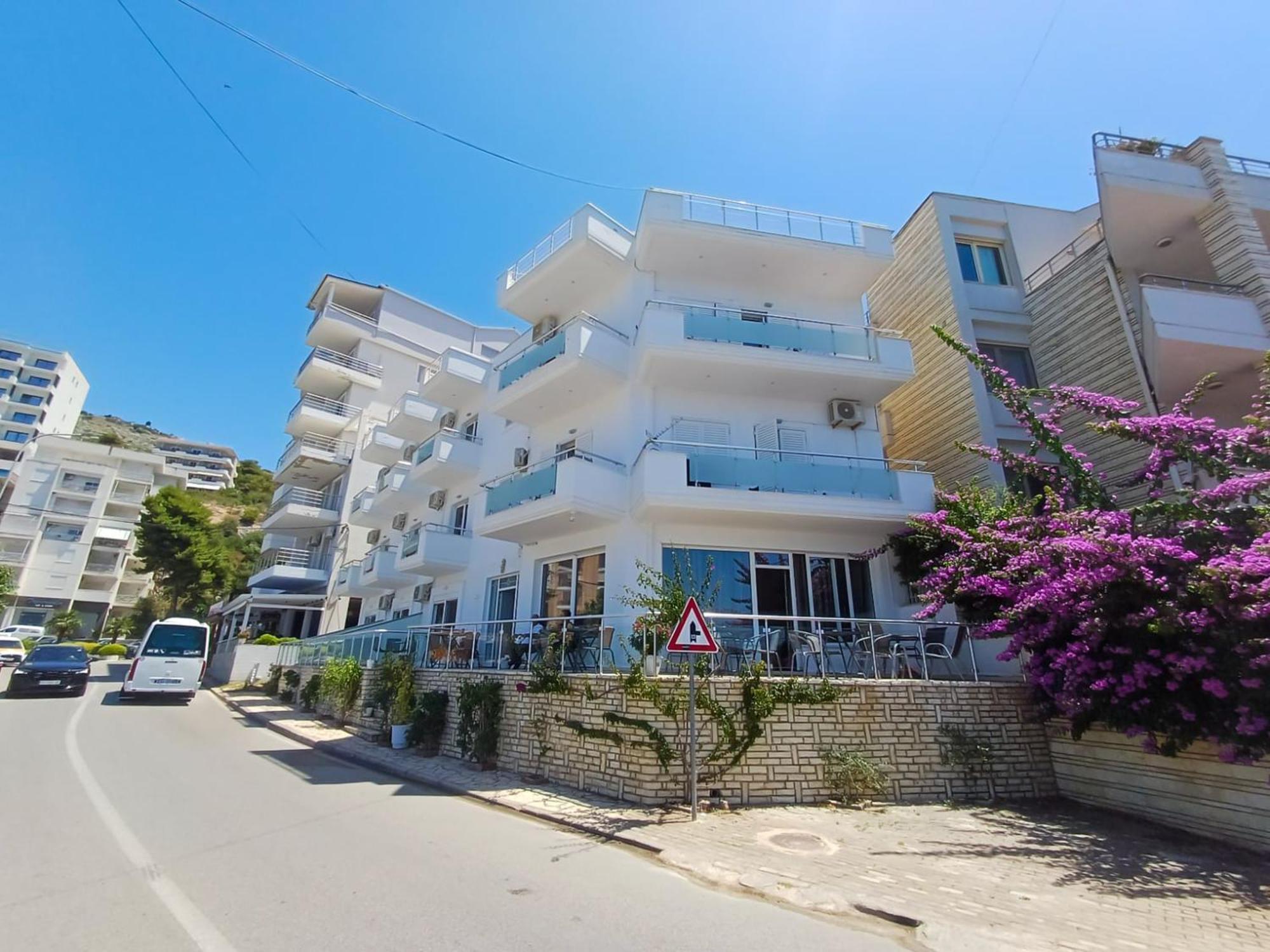 Hotel Sherifi Sarandë Esterno foto