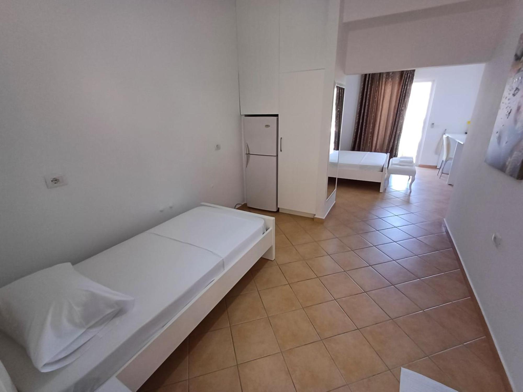 Hotel Sherifi Sarandë Esterno foto